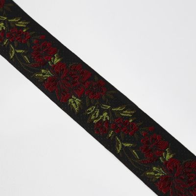 Red embroidered rose choker